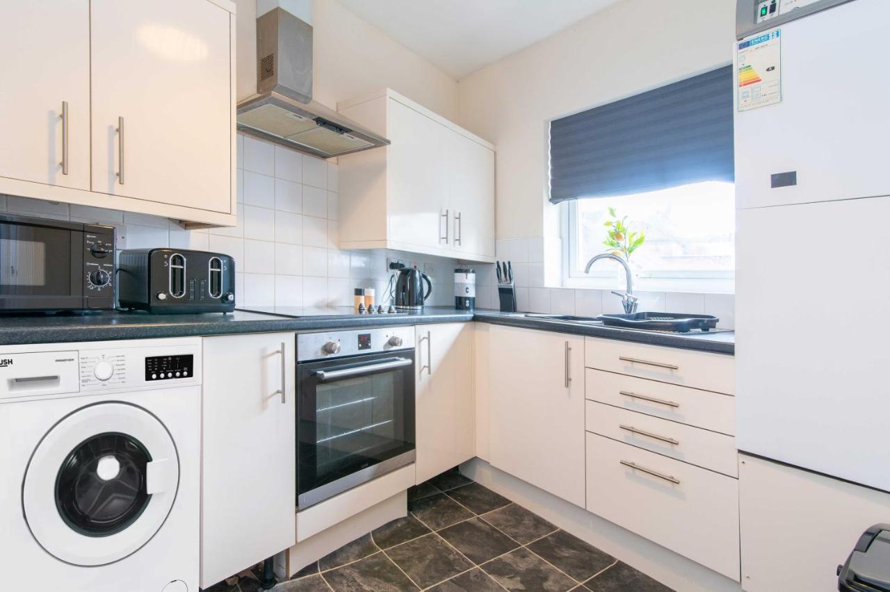 Stylish & Central 2 Bedroom Apartment - Fast Wifi Castle Donington Εξωτερικό φωτογραφία